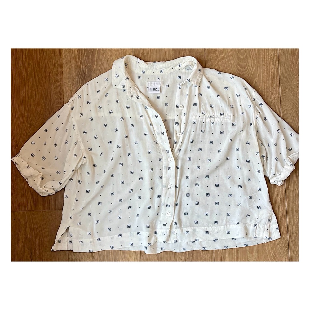 UO {cooperative} | Blue + white patterned crop top